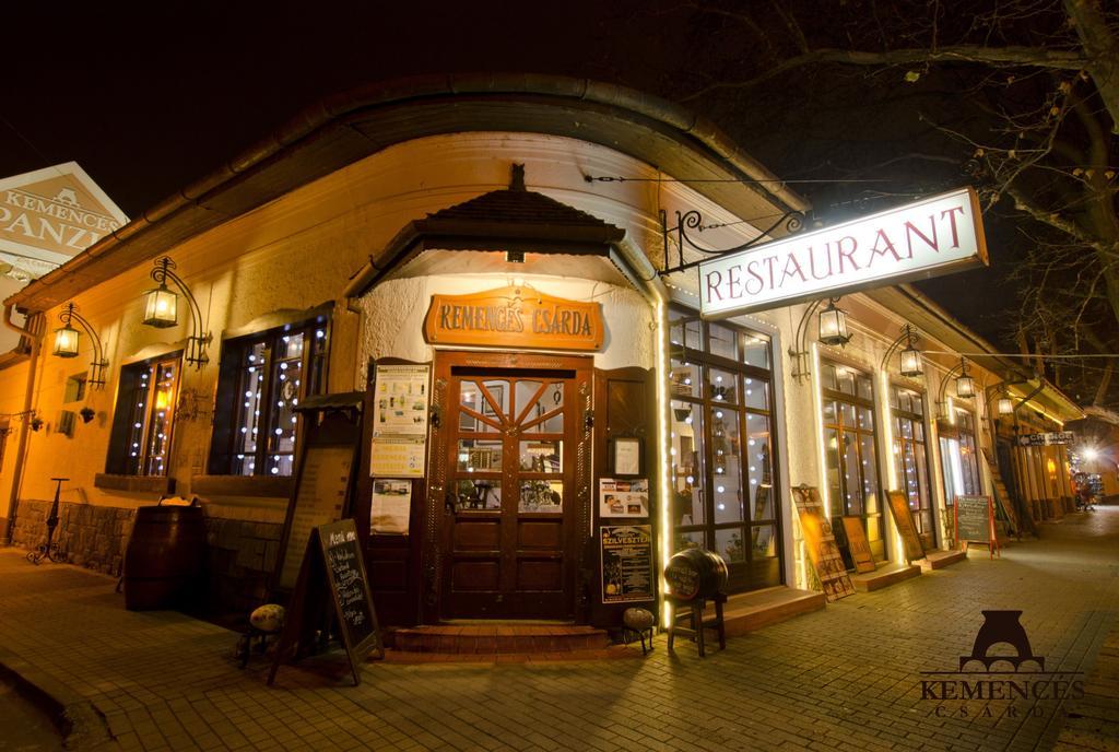 Kemences Csarda Es Panzio Hotel Hajdúszoboszló Buitenkant foto